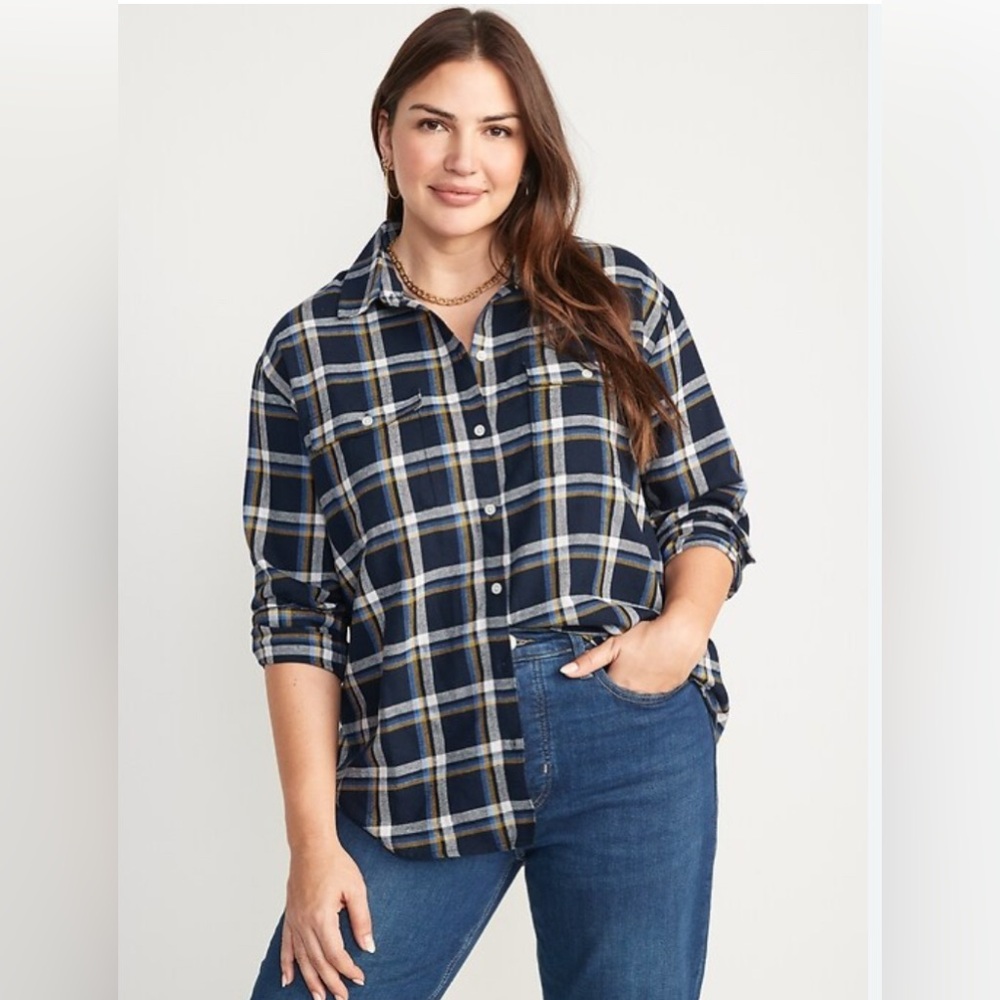 SIZE XL Old Navy Women’s Boyfriend Shirt Navy/Gold Plaid Button Down Shirt